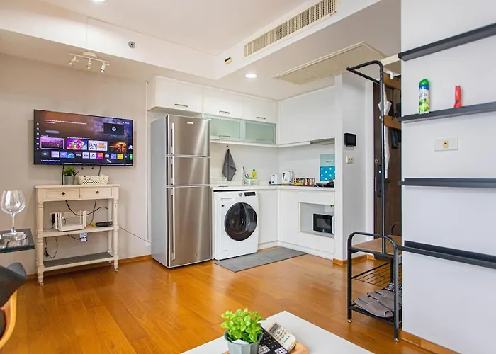 Cozy 1 Bedroom Sukhumvit 55 Bts Thong Lor Апартаменты